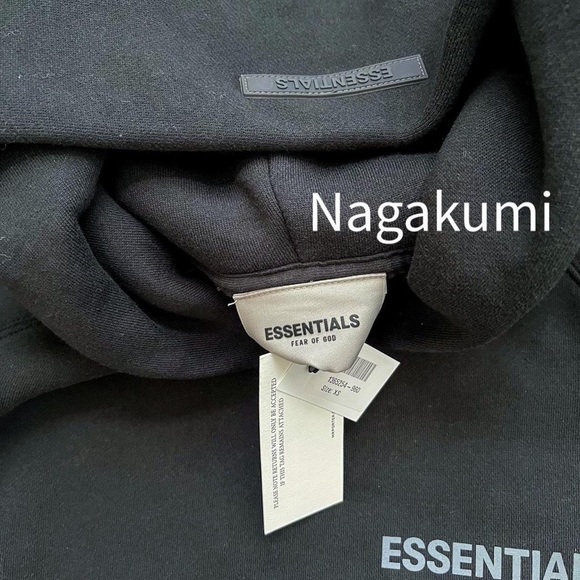 Men’s Fear of god essentials pullover hoodie black XS S - Picture 5 of 5